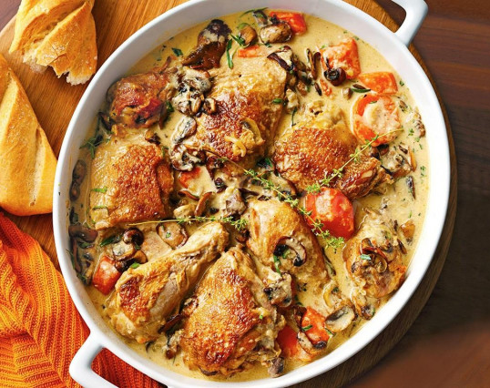 ქათმის ფრიკასე შამპინიონით