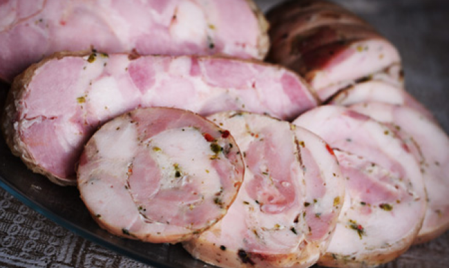 სახლის ლორი (ვეტჩინა) ღუმელში