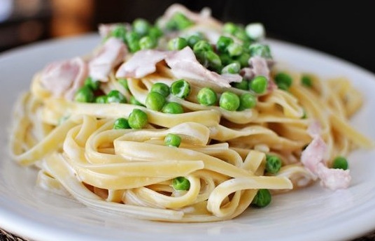 ფეტუჩინი ლორით